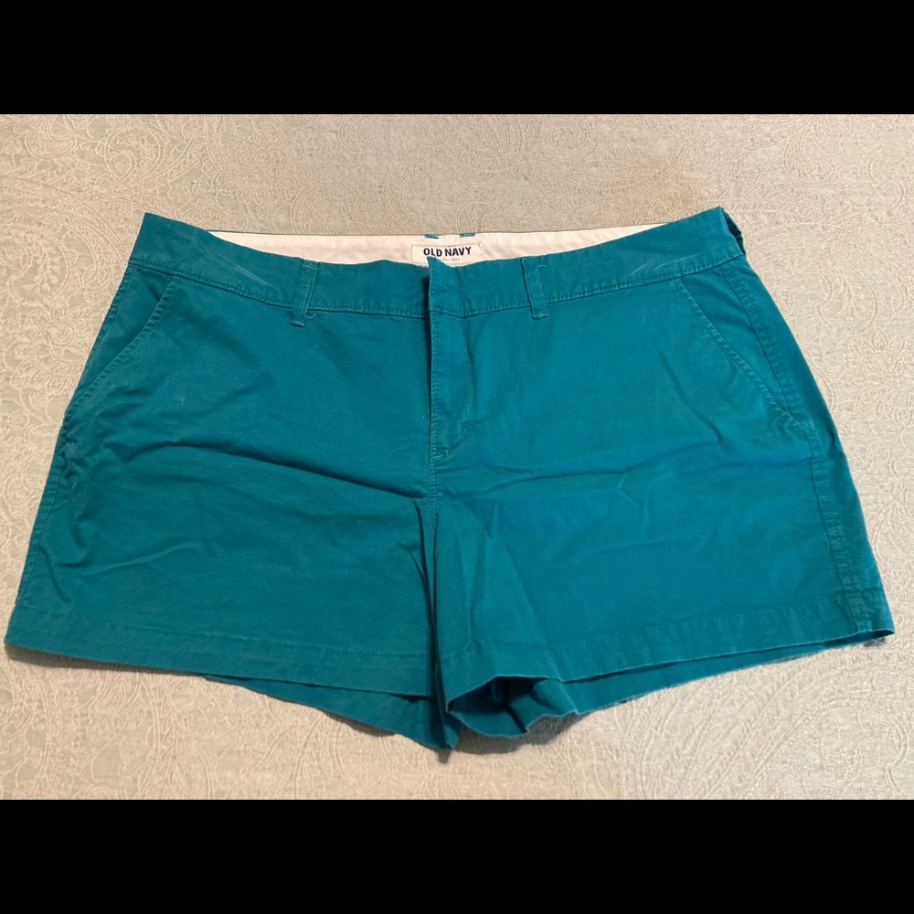 Old Navy shorts size 14